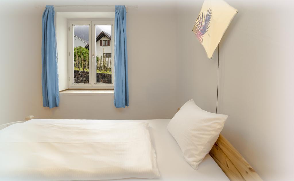 Ferienwohnung Fuer Zwei Personen Mit Kueche Triesen Exterior photo